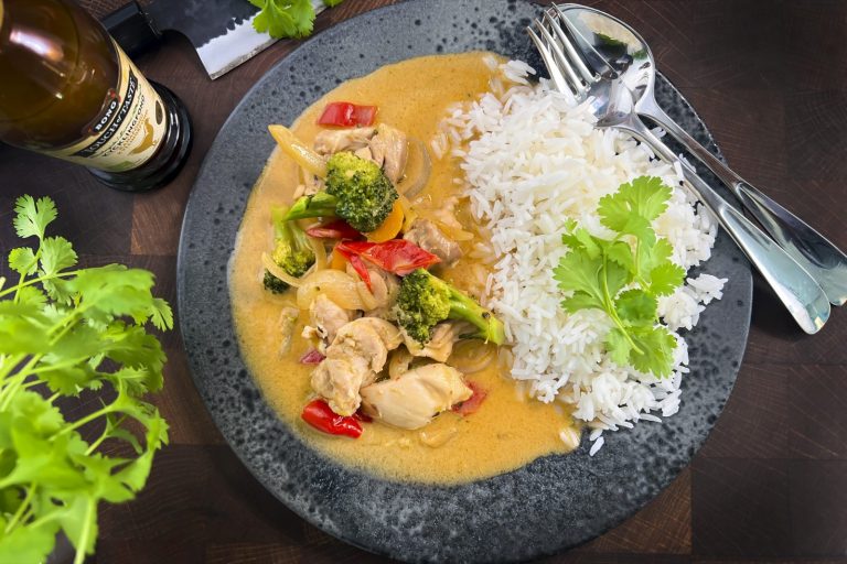 Thaimaalainen kanacurry