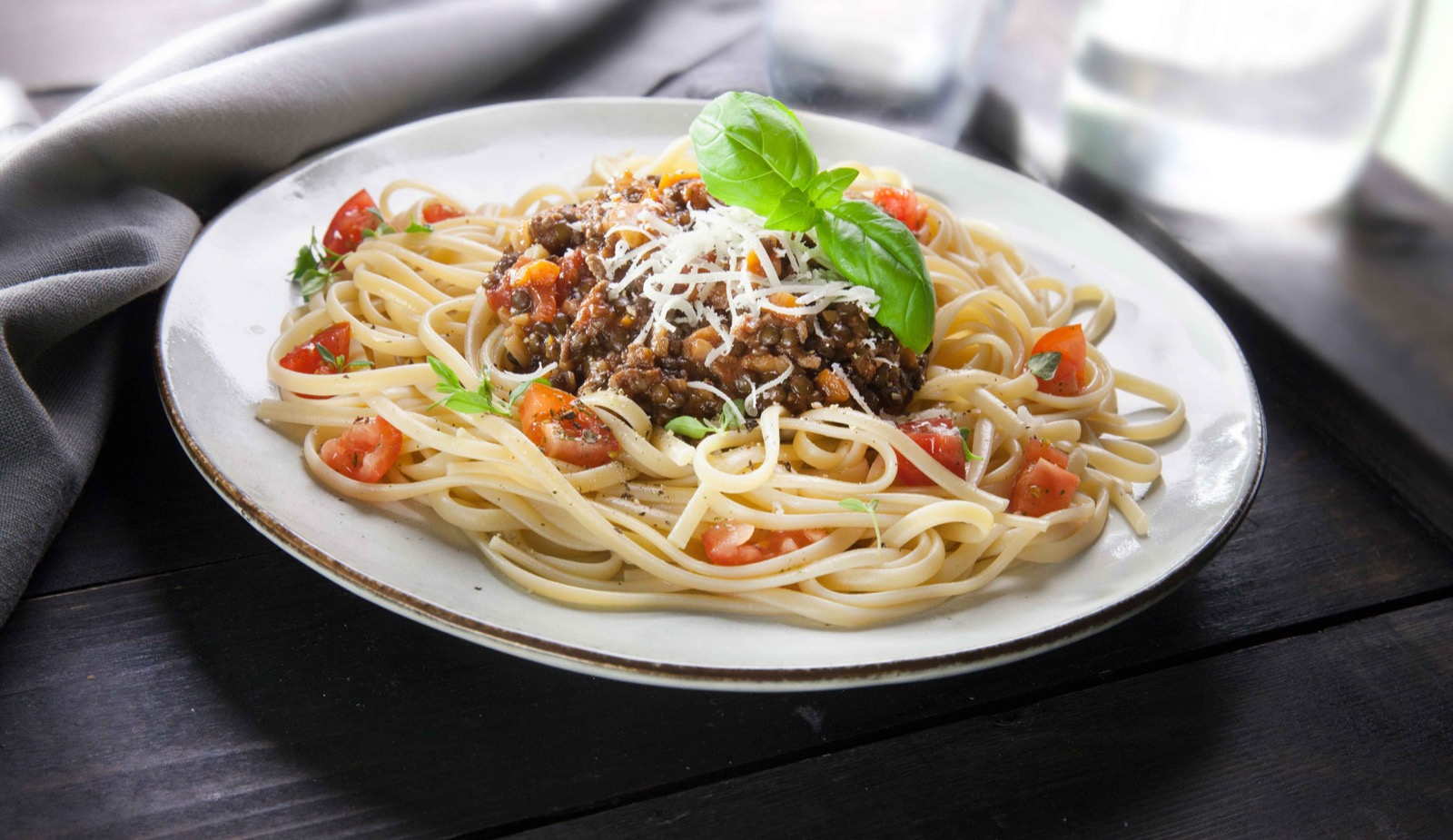 Bolognese juureksilla ja linsseillä