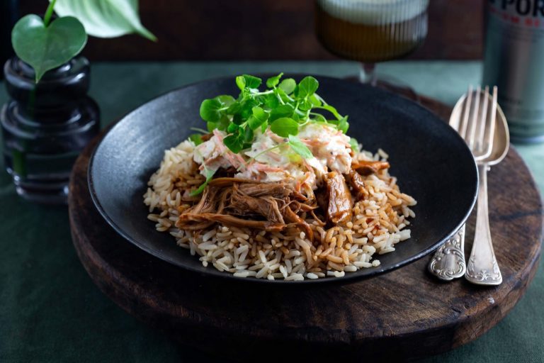Touch of Taste Pulled pork kaalisalaatilla