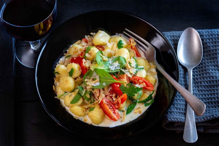 Gnocchit gorgonzola-kastikkeessa
