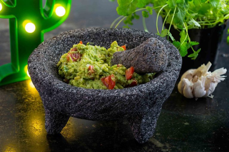 Helppo guacamole