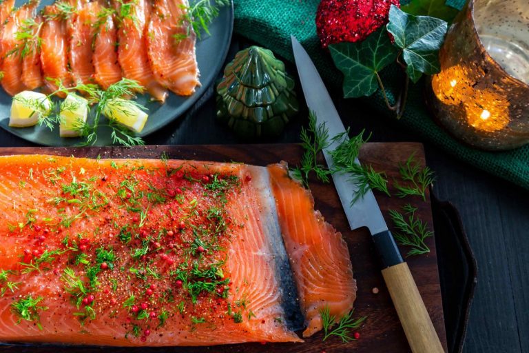 Hummeri-pippurigraavattu lohi on helppo valmistaa kotona. Herkullisen maun salaisuus on Touch of Taste Hummerifondi