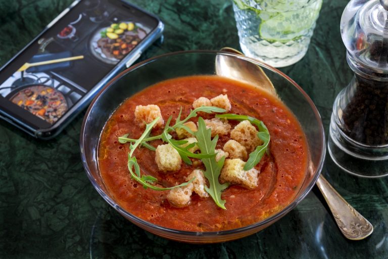 tomatsoppa