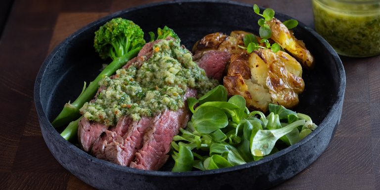 Marinoitu ja grillattu flankstake Chimichurrin kanssa