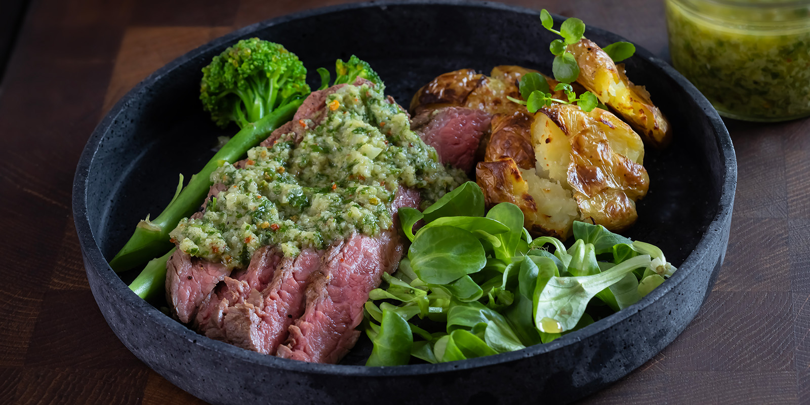 Marinoitu ja grillattu flankstake Chimichurrin kanssa