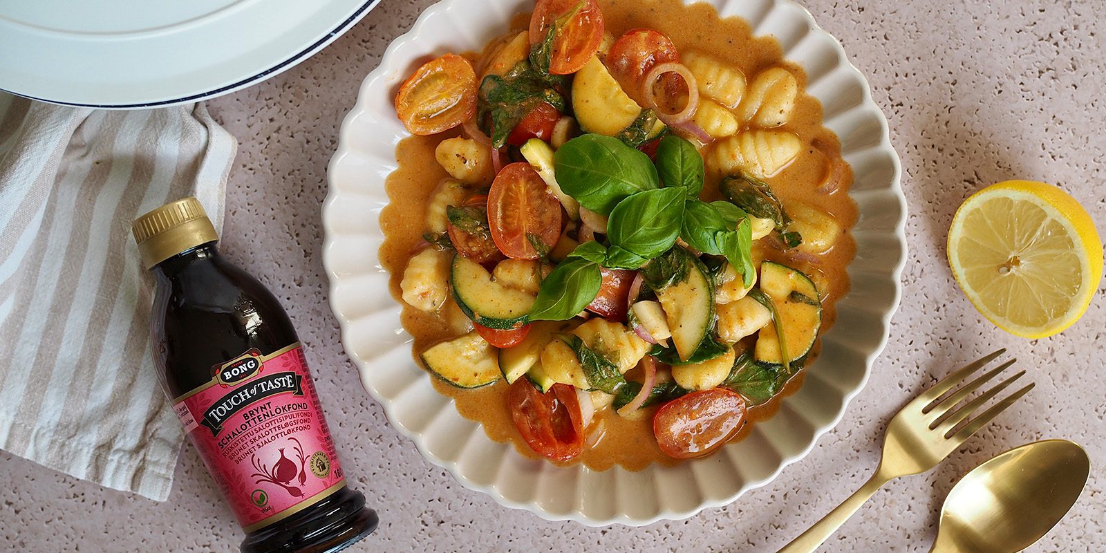 Gnocchi-kasvispata