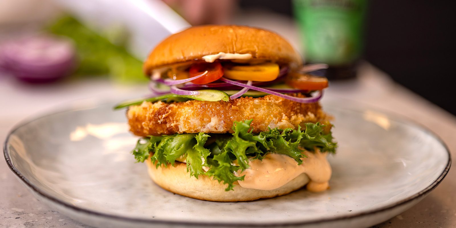Paneroitu halloumiburgeri